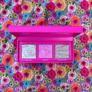 RARE Jeffree Star Sacred Glass Highlighter ✨